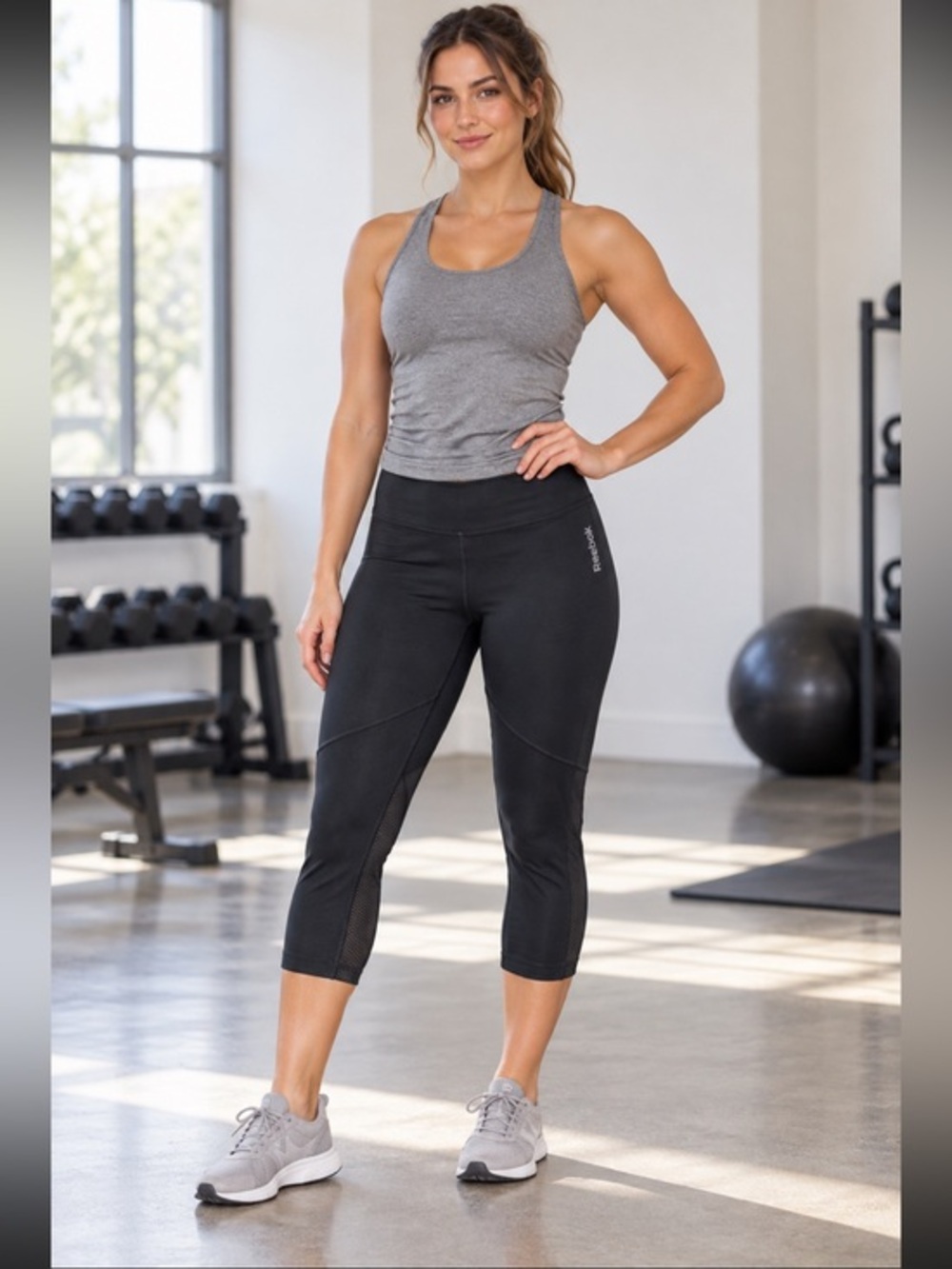 Reebok Black Mesh Panel Capri Workout Leggings Women’s M/L